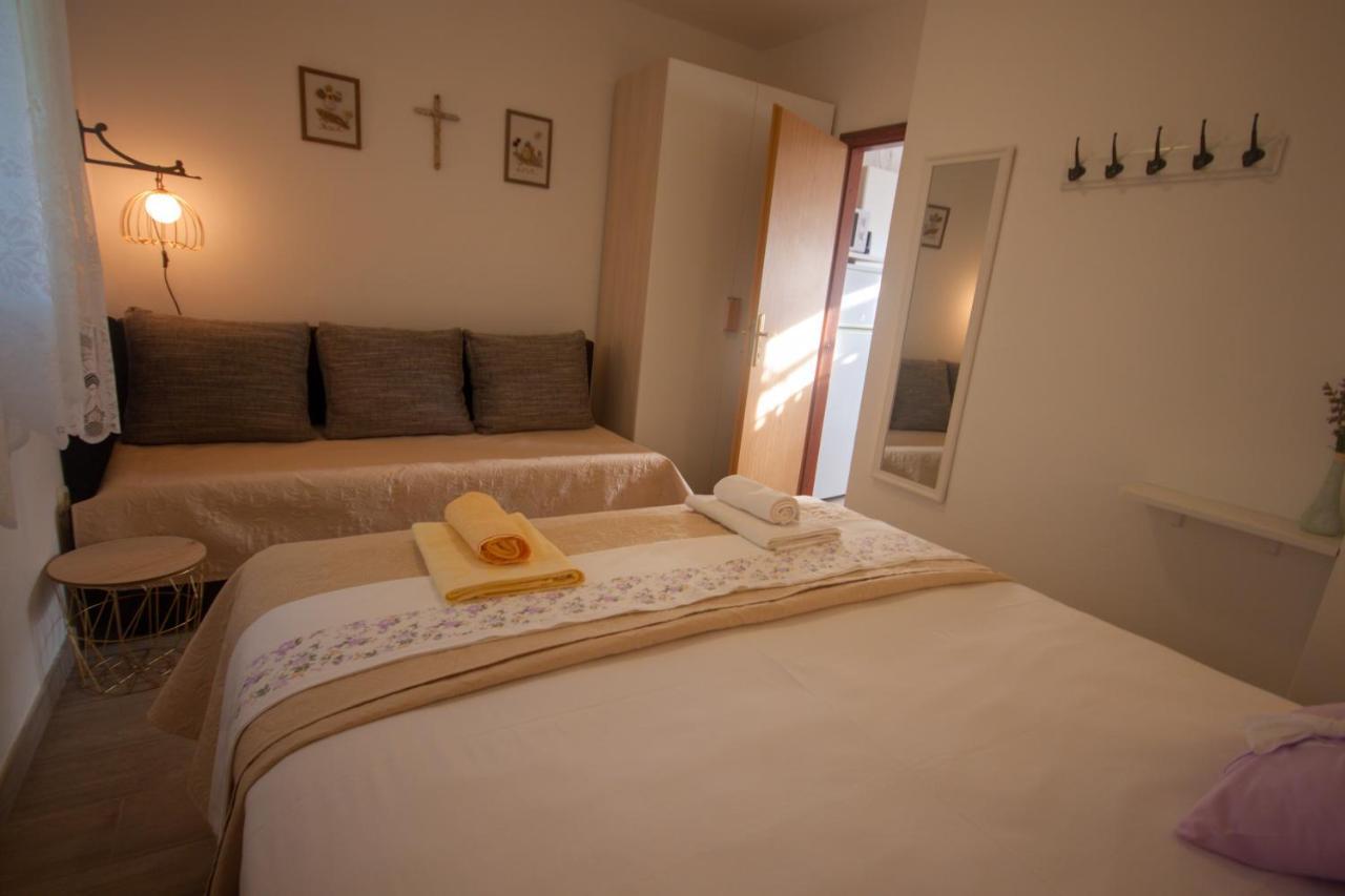 מאלינסקה Apartments Cvelic Milovcic מראה חיצוני תמונה